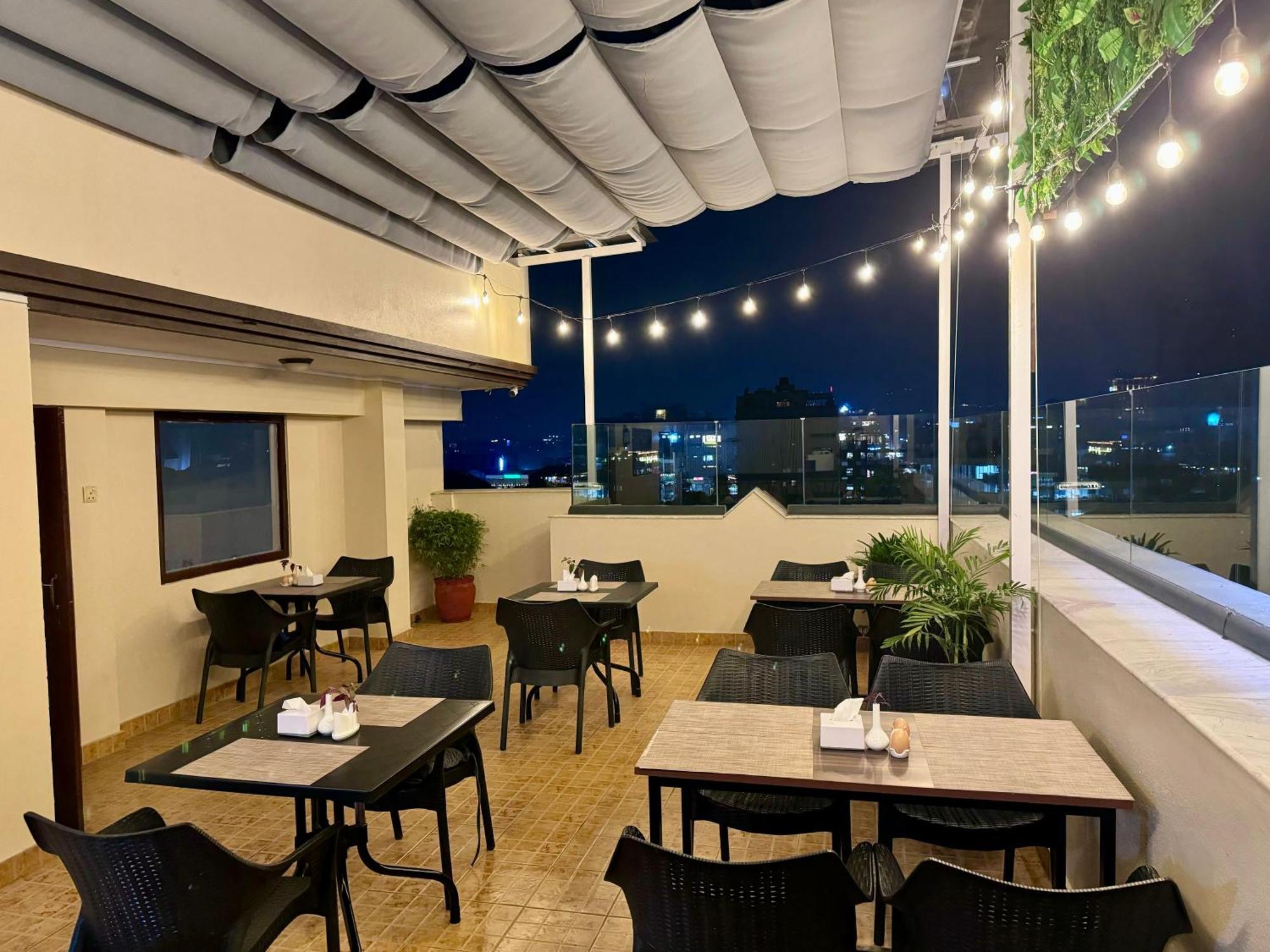 The Luxe Inn Boutique Hotel กาฐมาณฑุ ภายนอก รูปภาพ